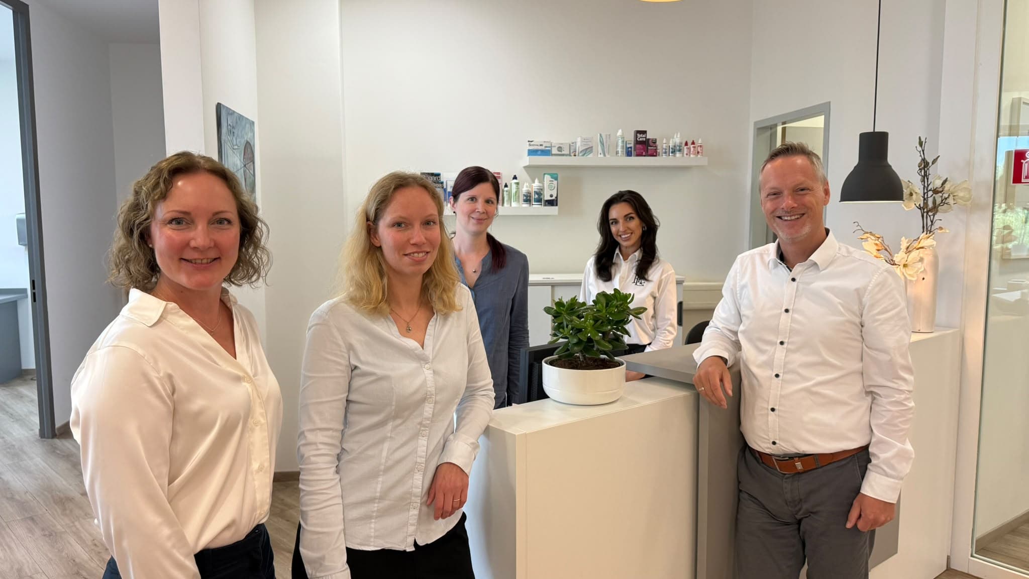 Das Praxisteam von Ruge Contactlinsen Hamburg freut sich auf Ihren Besuch